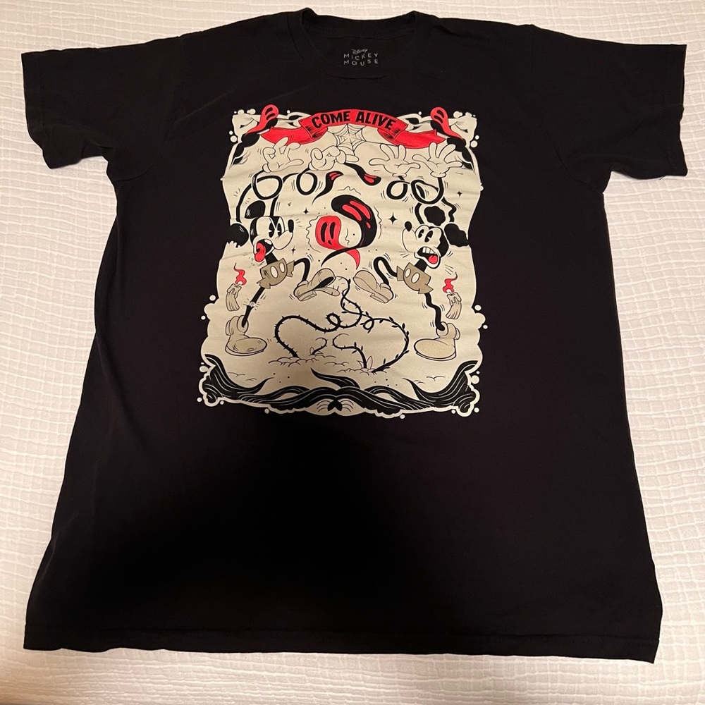 ⭐️ 3/$18⭐️ Spooky Mickey “Come Alive” T-Shirt